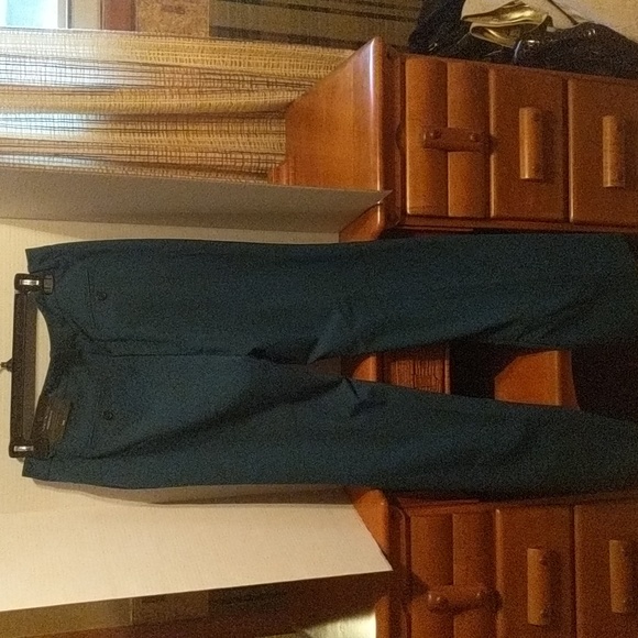 Women's slacks - Picture 3 of 5